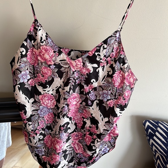 💰3 for $40 💰 Floral Camisole/Lingerie Tank - Picture 1 of 6